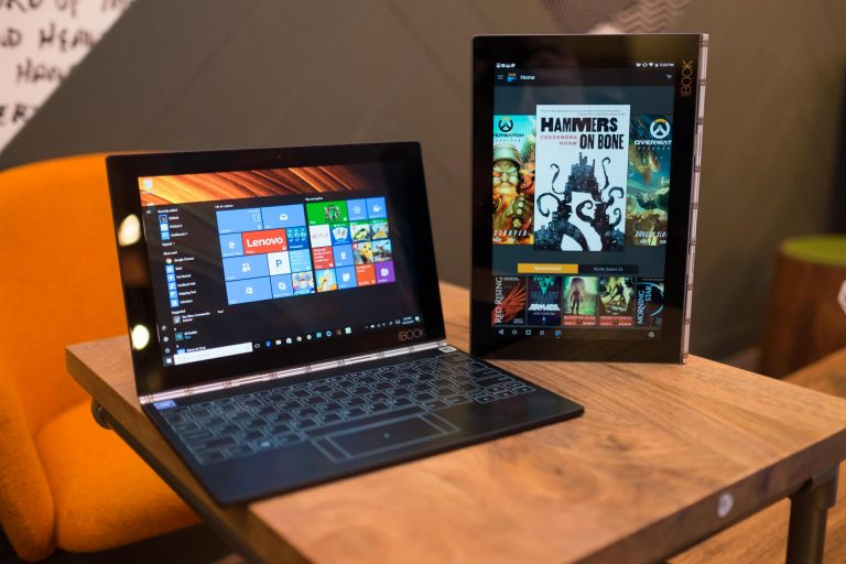 Lenovo Yoga BooK recensione. Molto bello, ma cade sulle performance