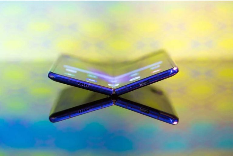 Galaxy Fold: Samsung rilancerà il telefono pieghevole a settembre