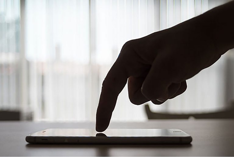 Chat. Le anteprime a rischio