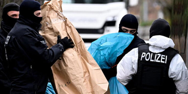 Germania: piano di attacco al Bundestag, arrestati terroristi