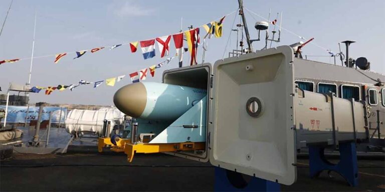 L’Iran aggiunge missili da crociera strategici alla sua flotta navale