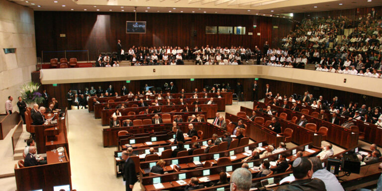 Israele vota mozione per annettere la Cisgiordania. Pericolosa escalation