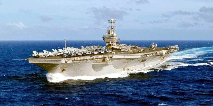 Portaerei statunitense USS Abraham Lincoln CVN-72