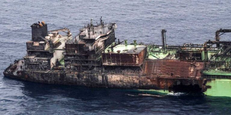 Ombra russa nel Mediterraneo: la “Arctic Metagaz” alla deriva e la paura di un disastro ecologico