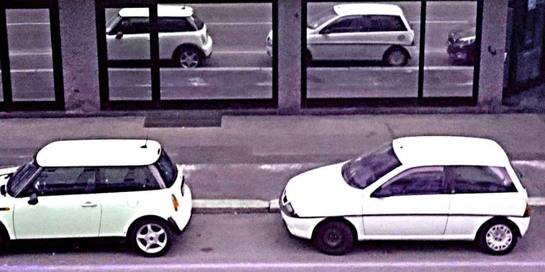 Bollo auto 2027: perché la soglia degli 80 kW non distingue tra ricchi e poveri