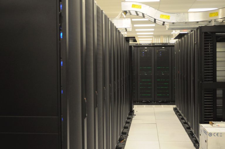 Il Texas ferma i data center: dietro il boom dell’IA cresce la domanda elettrica fantasma